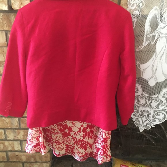 2 piece Spring red and white suit - Picture 2 of 3